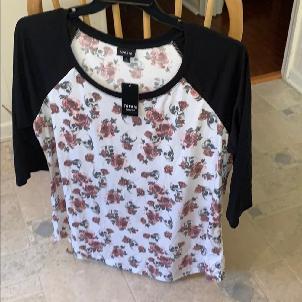 Raglan t shirt torrid size 1